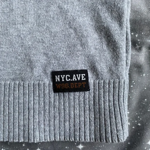 H&M Gray Sweater - Picture 2 of 4